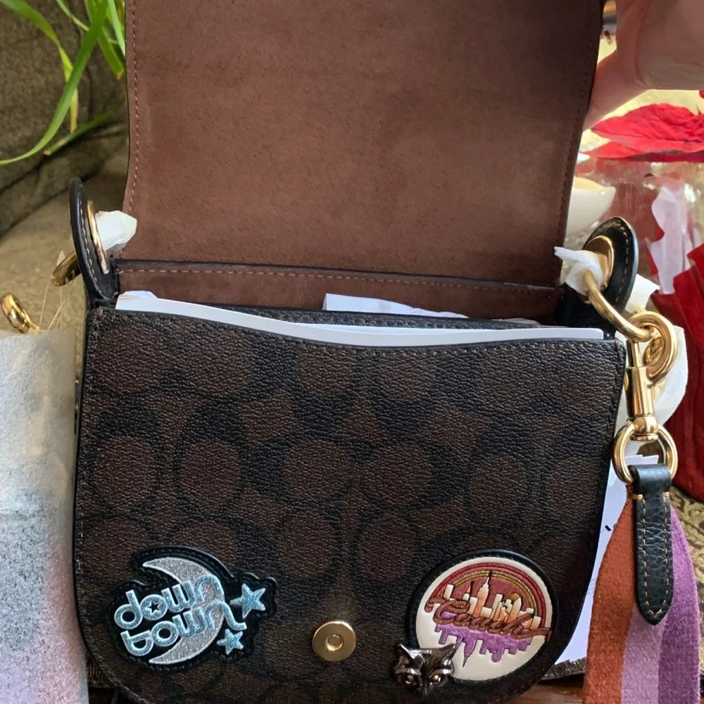 RARE🔥Authentic COACH SIGNATURE LEATHER  PATCHES FLAP SNAP SHOULDER/CROSSBODY - Picture 9 of 16